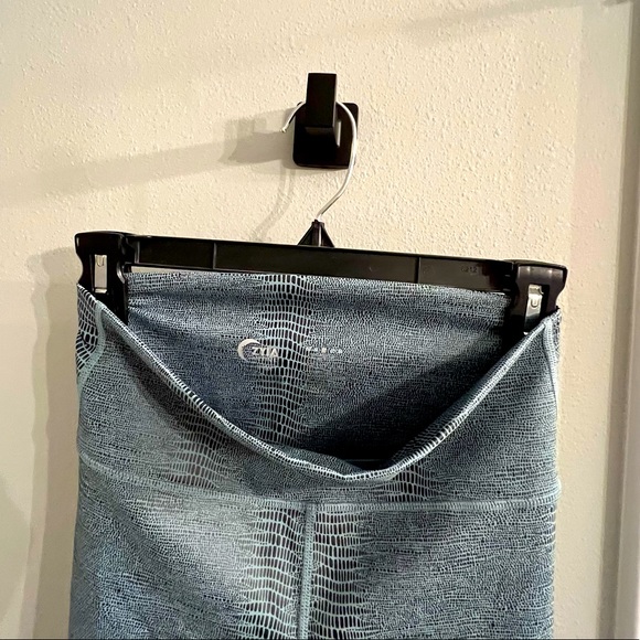 ZYIA Leggings, like new (Size 8/10) - Picture 4 of 4